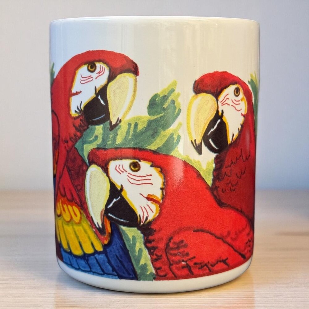 Vintage 1992 Mug Angelitos J Siri Red Macaws Ceramic Coffee Tropical‎ Bird Tea